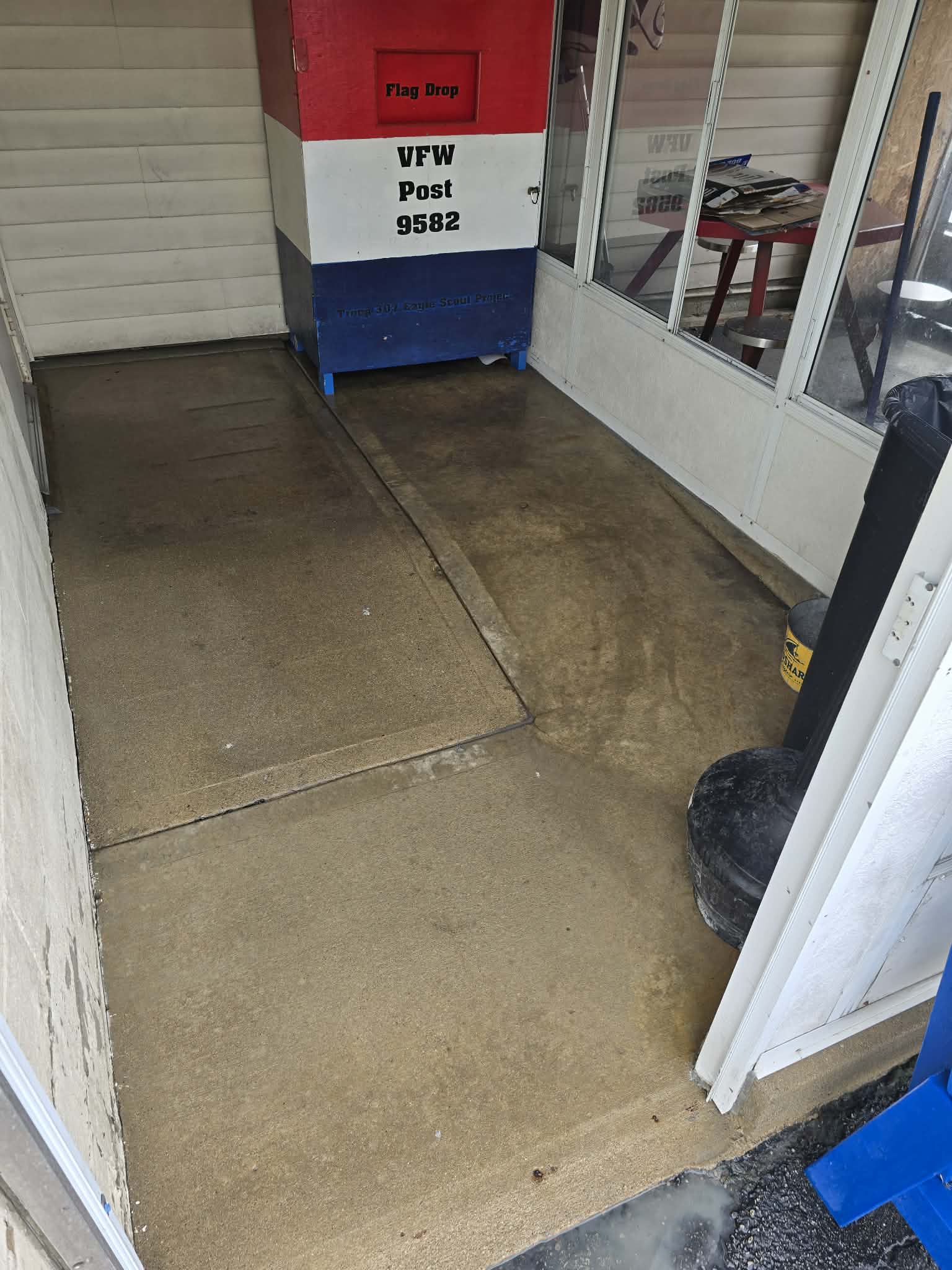 Driveway after concrete cleaning Dayton Ohio bright clean finish